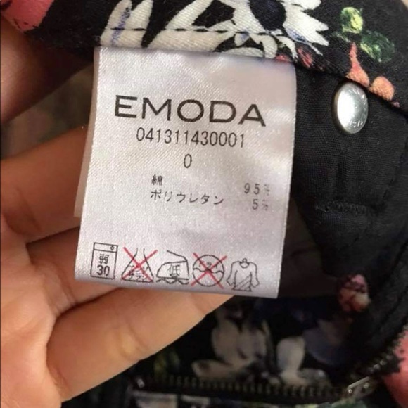 EMODA Floral Jeans - size 0 super tight fit - Picture 6 of 6